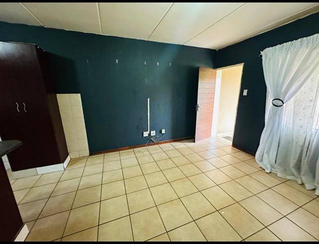 3 BEDROOM APARTMENT FOR SALE IN DINWIDDIE